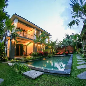 Cahyatika *** Ubud